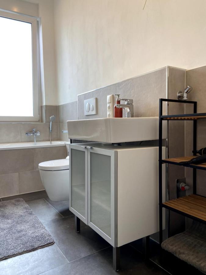 Wunderschoene Sanierte Wohnung Vor Den Toren Koelns Экстерьер фото